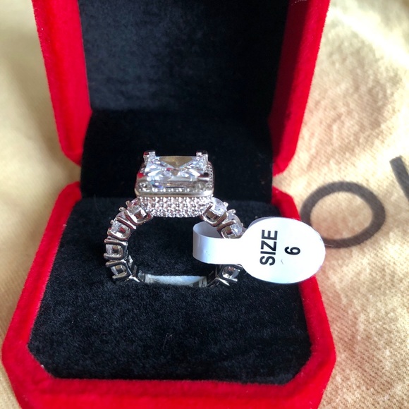 CZ Fashion Ring - Picture 5 of 7